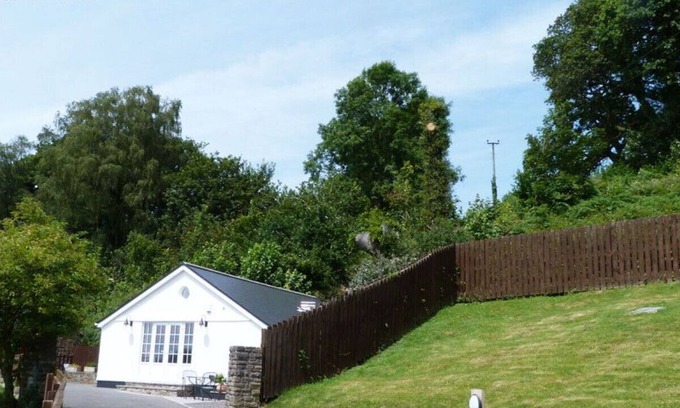 Nantgarw House | Llety Tyn y Coed - One Bedroom House, Sleeps 2
