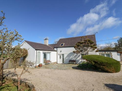 Edern House | Llwyn Celyn
