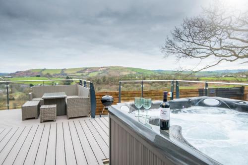 Llansawel House | Llwynblyfyn