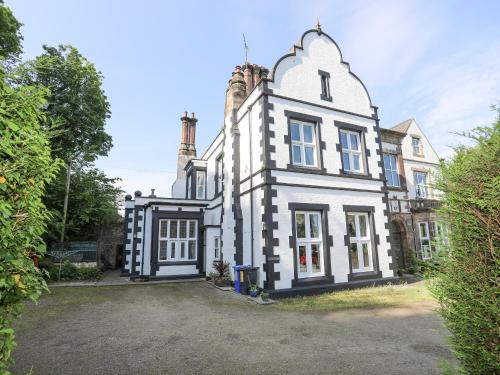 Pentraeth House | Llys y Graig