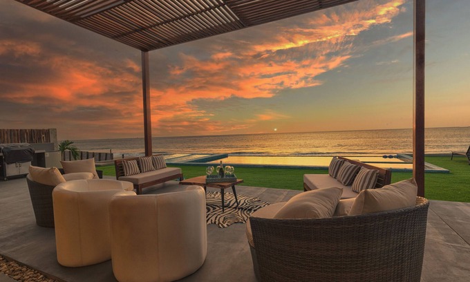Cercado de Lima House | Ln6 Resort style all inclusive Ocean view Primary King suite