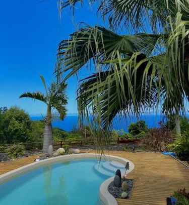 La Montagne House | L’Oasis Saint Bernard