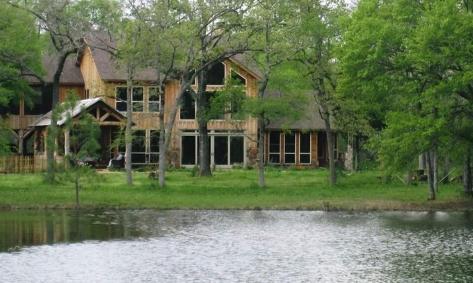 Grimes County House | Loblolly Lake: Colorado lodge meets Texas paradise