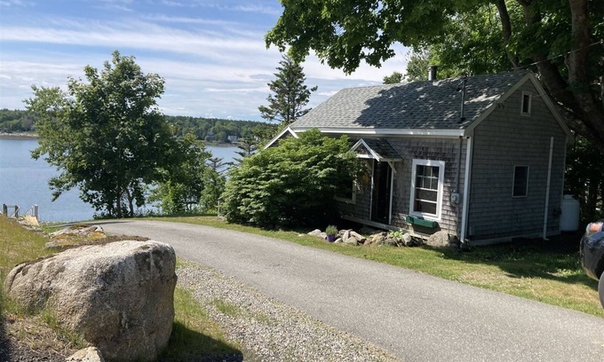 Spruce Head House | LOBSTER TRAP COTTAGE - Town of South Thomaston