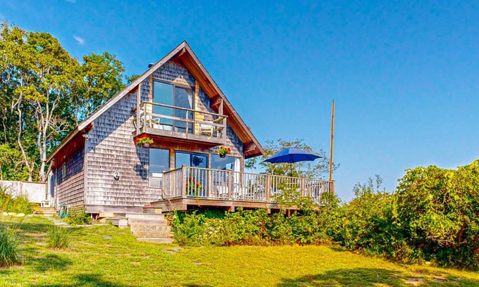 Aquinnah House | Lobsterville Landing