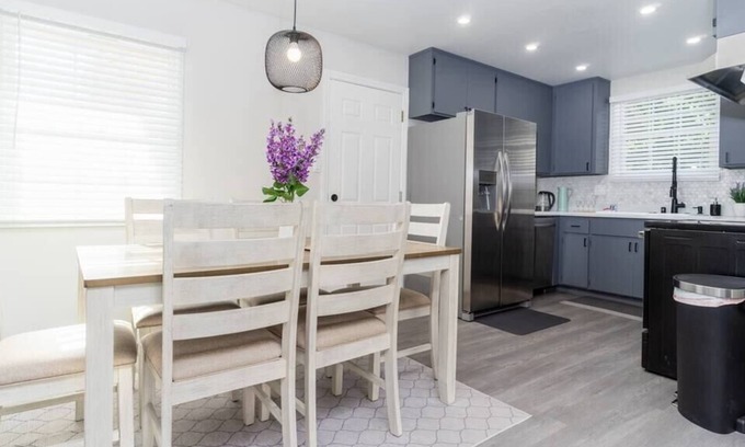 Lake Murray House | Local Gem! Brand New Furniture, Fun Backyard Games, and Central AC!