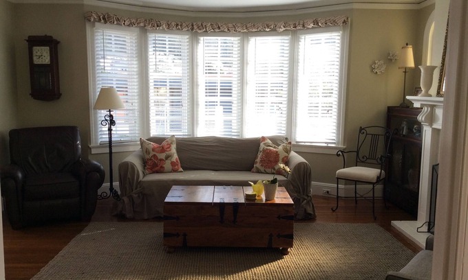 West Portal House | Local Style Living Inside the Big City! Two miles to UCSF and Golden Gate Park!