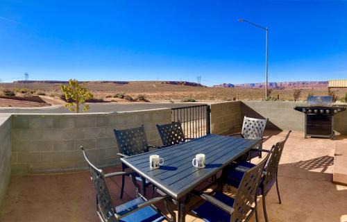 Page House | Local VIEW Pet Friendly BOAT Parking Close to Antelope Canyon HorseshoeBend
