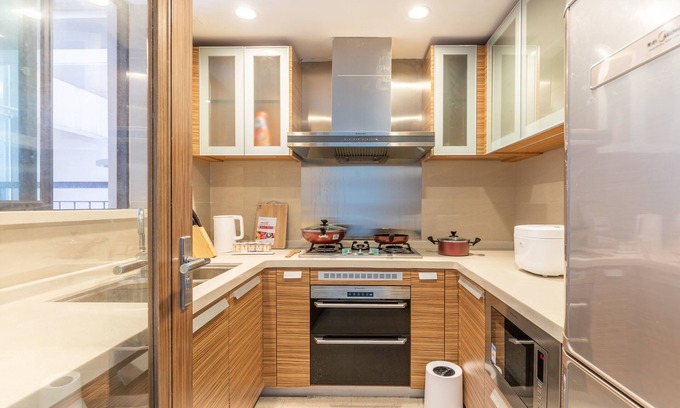 Xiangzhou District Apartment | Locals Boutique Apartment Huafa Plaza 28