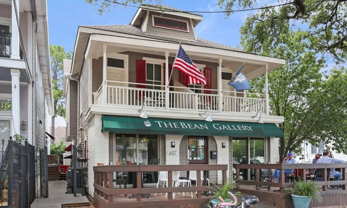New Orleans Apartment | Locals Favorite |Mid City 1BR| Cafe+Streetcar Line