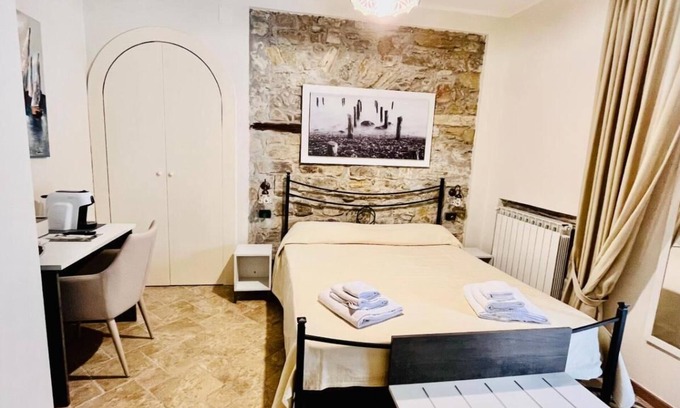 Castellabate Historic Centre Apartment | Locanda Badia Residence Iride and Celeste