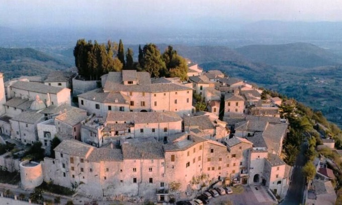 Fumone Bed & Breakfast | Locanda Il Falco Nero