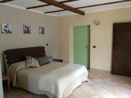 Lesegno House | Locanda Montecarlo