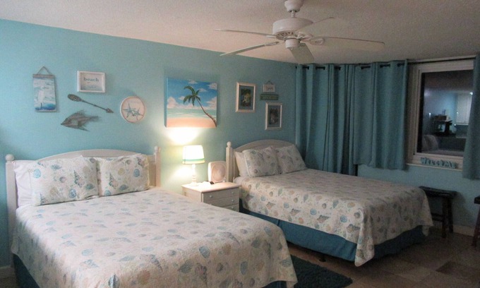 Lower Grand Lagoon Condo | LOCATED DIRECTLY ON THE BEACH! Top of the Gulf 322 .DISCOUNTED RATES