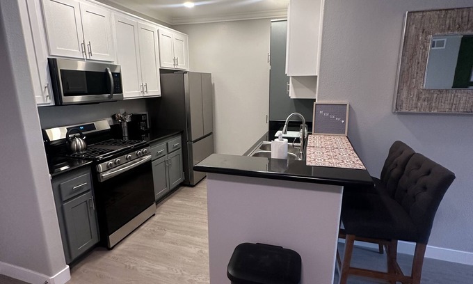 Glendale House | Located DTLA* 2BR Self Check in