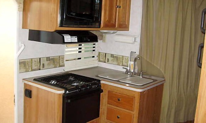 Fontana House | Located in 91739 of Rancho Cucamonga~Quiet Neighborhood~Sleeps >7