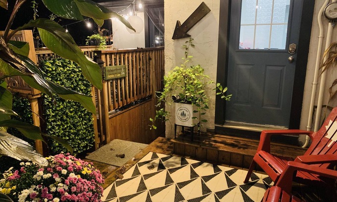 Downtown House | Located in beautiful Heritage District downtown St Catharines.