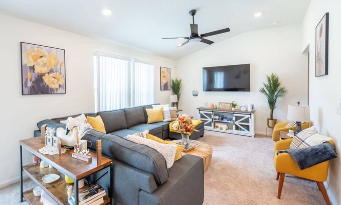 Northside House | Located in Sunny Jacksonville Fl a Family Community near Airport & Rivercity