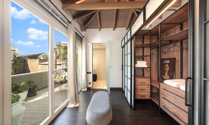 Heraklion House | Located in the Heart of Heraklion, combining Elegance & Modern Luxury.