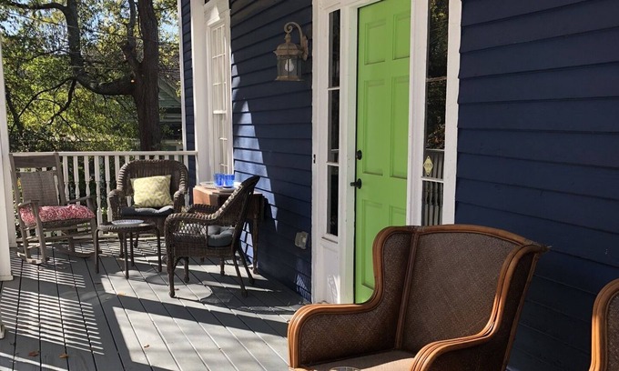 Acworth House | Located in the heart of downtown Acworth, Georgia