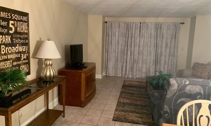 Biloxi Condo | Located in the heart of Biloxi, you can walk to the casinos and others