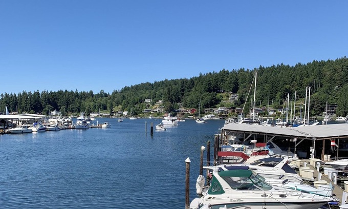Gig Harbor House | Located in the Heart of Historical Gig Harbor, next to Skansie Brothers Park