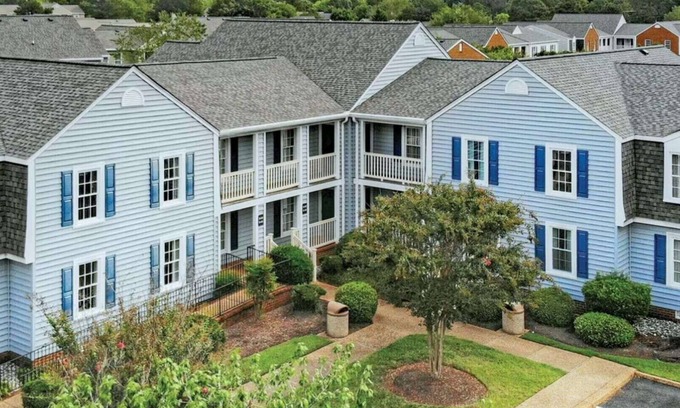 Williamsburg Resort | Located Near Colonial Williamsburg, Busch Gardens, Jamestown-Wyn Kingsgate 2 Bd.