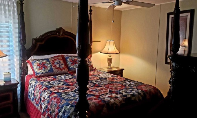 Jacarandas House | Located near Gulf of Mexico. This house offers 2 bedroom and 2 Bathroom