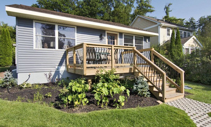 Lake George Cottage | Located On Beach Road In Lake George!