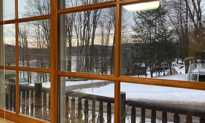 Greentown Cottage | Located on Lake Wallenpaupack. Book 2 nights get 1 free. Contact me for details.