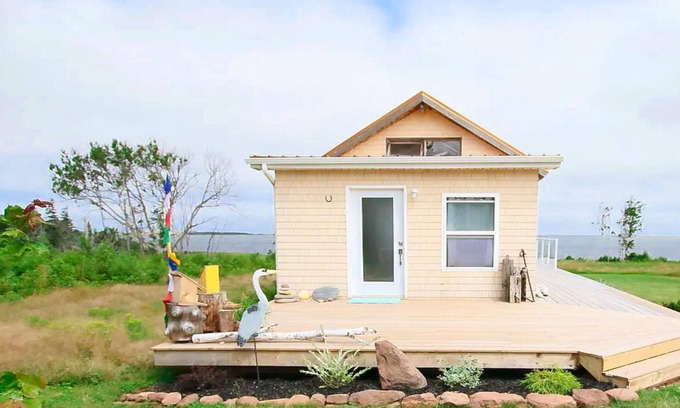 York Cottage | Located on PEIs famous north shore this is the perfect getaway & relaxation spot