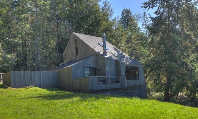 Sea Ranch House | Located on the hillside with a wonderful ocean view