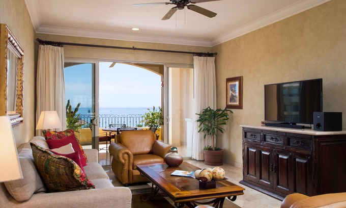 Santa Rosa House | Located on the Pristine Medano Beach