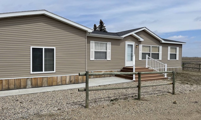 Dawson House | Located right off main roads - with access to fishing, boating & hunting nearby!