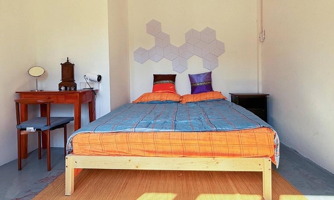 Rama 9 Apartment | Located at CBD Rama 9 convenience area. Private Room with Share bath