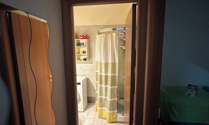 Montecalvario House | Located within walking distance of the subway and historic center