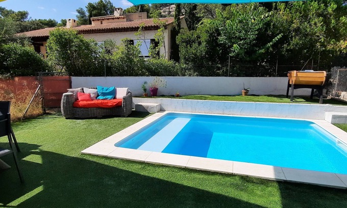Lamanon House | Location Avec Piscine au Cœur de la Provence