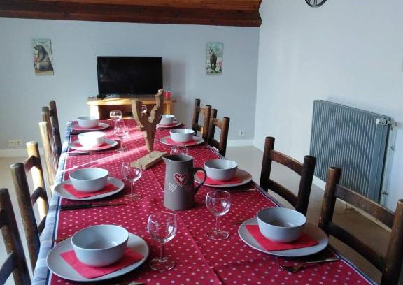 Besse-et-Saint-Anastaise Apartment | Location de la cascade 8 personnes