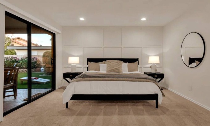 Eastwood House | Location! Golf Spa Shopping Stay in the heart of Scottsdale!