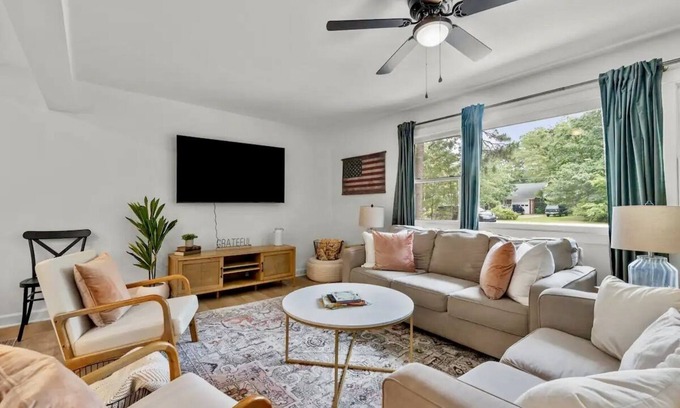 Southern Pines House | Location is a golfer's paradise and less than 10min from downtown Pinehurst!n
