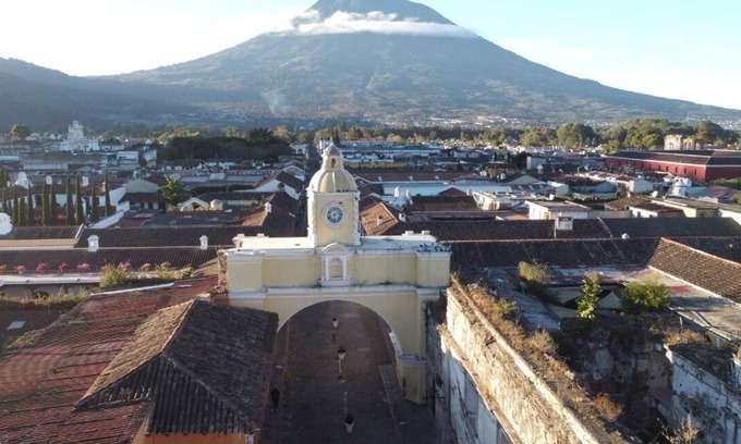 Antigua Guatemala House | LOCATION, LOCATION, LOCATION! 18th Century Colonial house in Antigua Guatemala