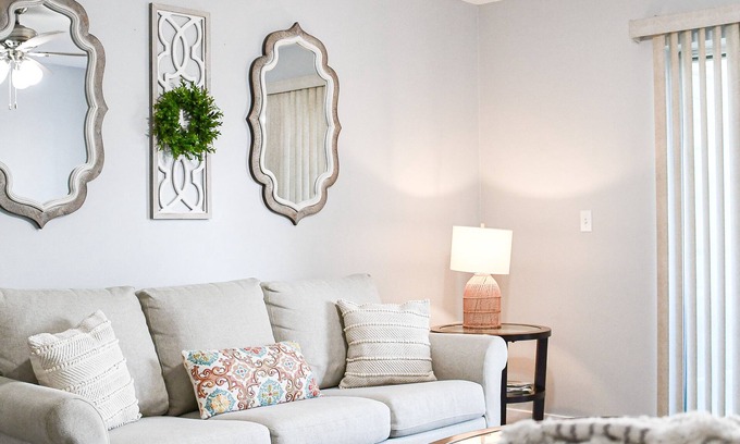 Indian Bayou Condo | LOCATION.Location !*Center DESTIN*2 min to the Beach*chairs +umbrellas *