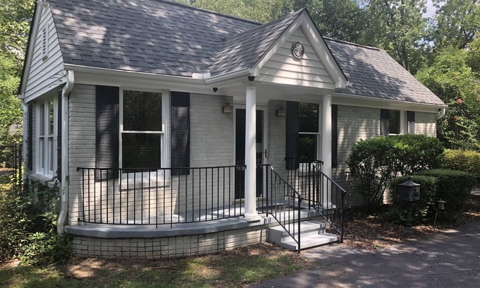 Columbia House | Location location! Cottontown Retreat downtown Columbia, Perfect for 2 couples!