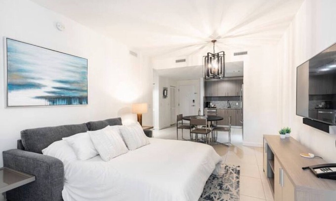 Doral Condo | Location, location, location. Best area of Doral