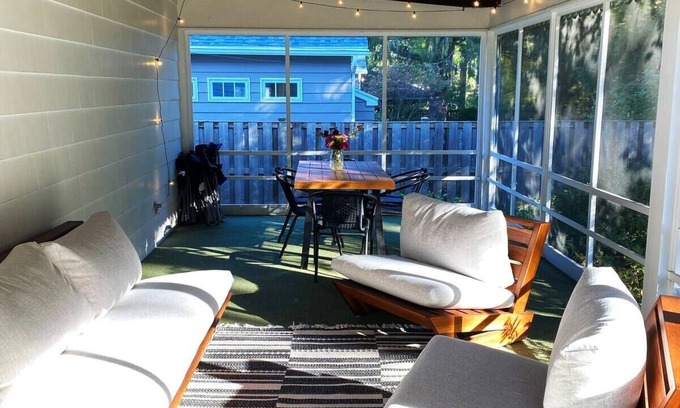 Rochester House | Location, location!nModern & cozy home in Pittsford, NY.
