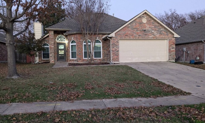 Elmo House | Location! Location! Rare find. Three bedroom two bath house located in Rockwall.
