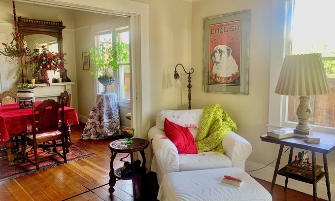 Santa Barbara Cottage | LOCATION, LOCATION, LOCATION - Hubba Hubba Get Down Downtown!
