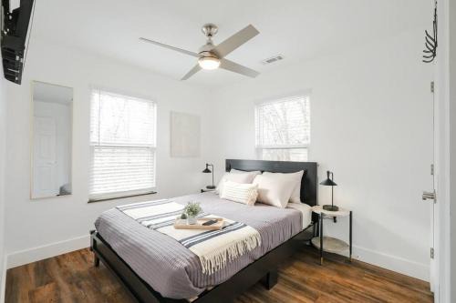 Hope Gardens House | Location Matters - Parking - Entertainment