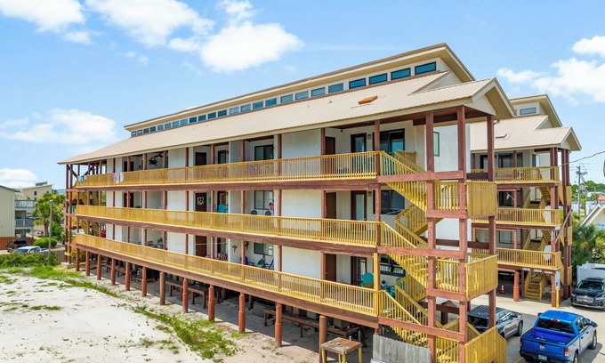Holiday Beach Apartment | Location! Tents Allowed! Panama City Beach, Holiday Beach.