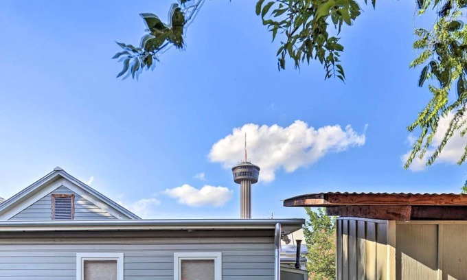 Southtown House | LOCATION!Walk to Convention Center,Riverwalk,&Alamodome,Sleeps 4